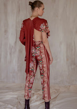 Load image into Gallery viewer, EXPERIENCE BOTTOMS Nidodileda (FLORAL BELTED KNITWEAR)
